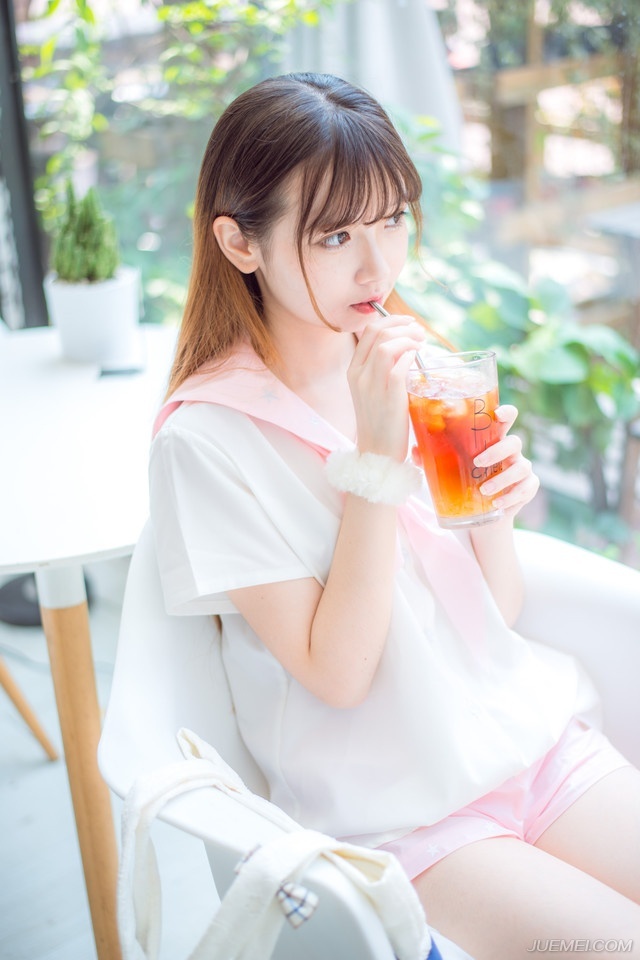 真挚的友谊，不会因时间的阻隔而冲淡。昔日的承诺，也不会因漫长的岁月而改变